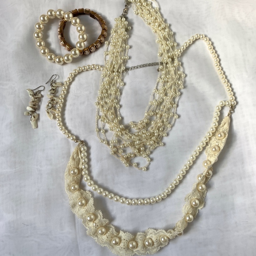Pearls and ribbons